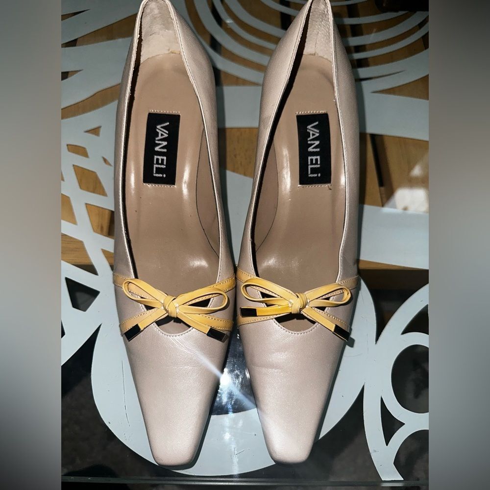VAN ELI KITTEN HEEL LEATHER SHOES